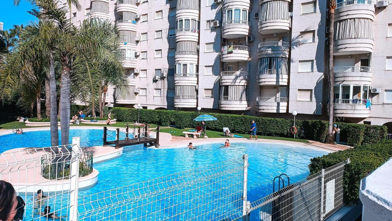Tropicana - Piscina Y Tenis - Aire Acondicionado - Fibra Optica - Netflix