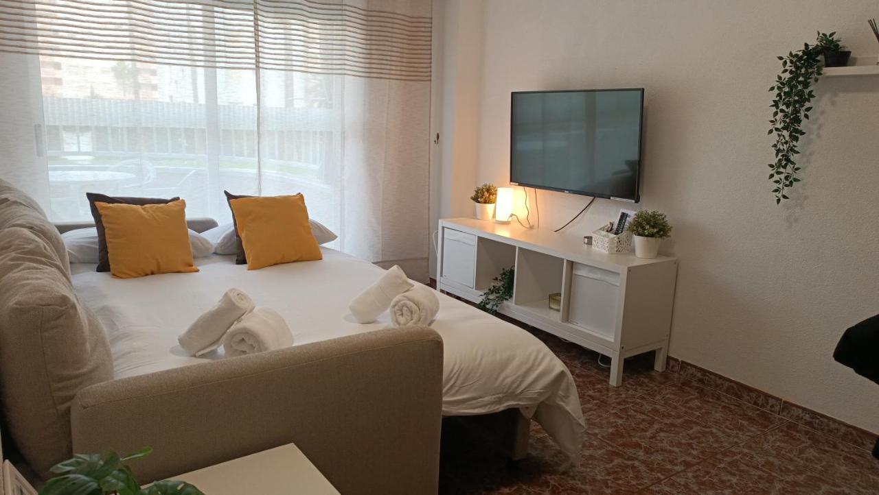 Tropicana - Piscina Y Tenis - Aire Acondicionado - Fibra Optica - Netflix Apartment *