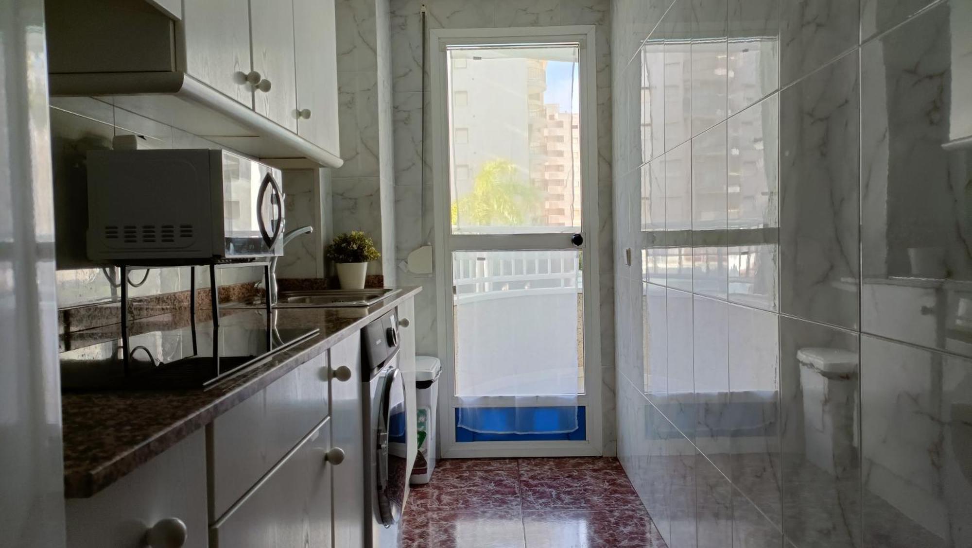 Tropicana - Piscina Y Tenis - Aire Acondicionado - Fibra Optica - Netflix Apartment *
