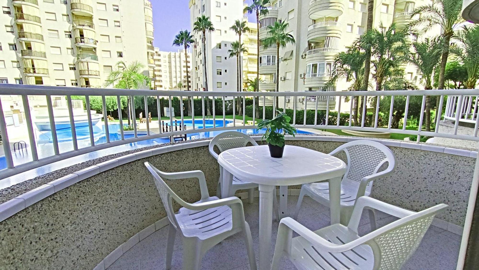 Tropicana - Piscina Y Tenis - Aire Acondicionado - Fibra Optica - Netflix Apartment